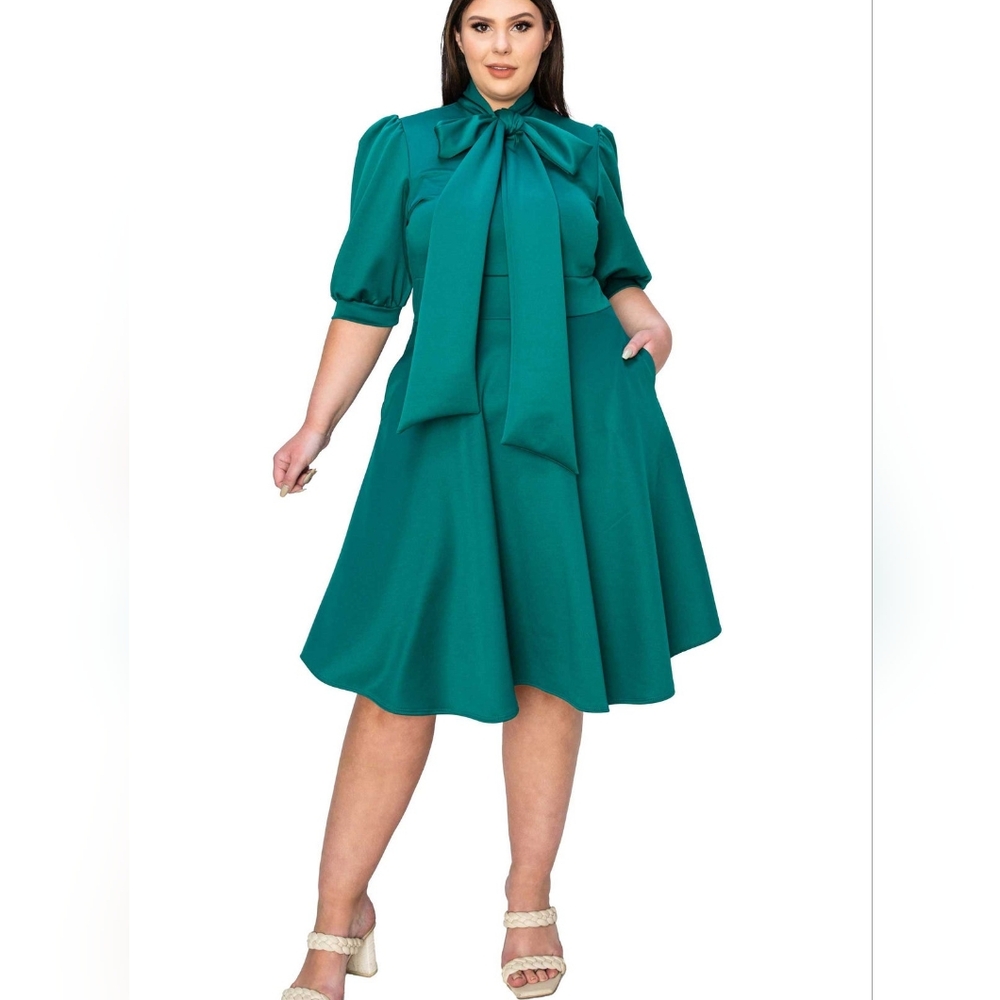 Carina Donna Dress with Pockets and Bow Detail
